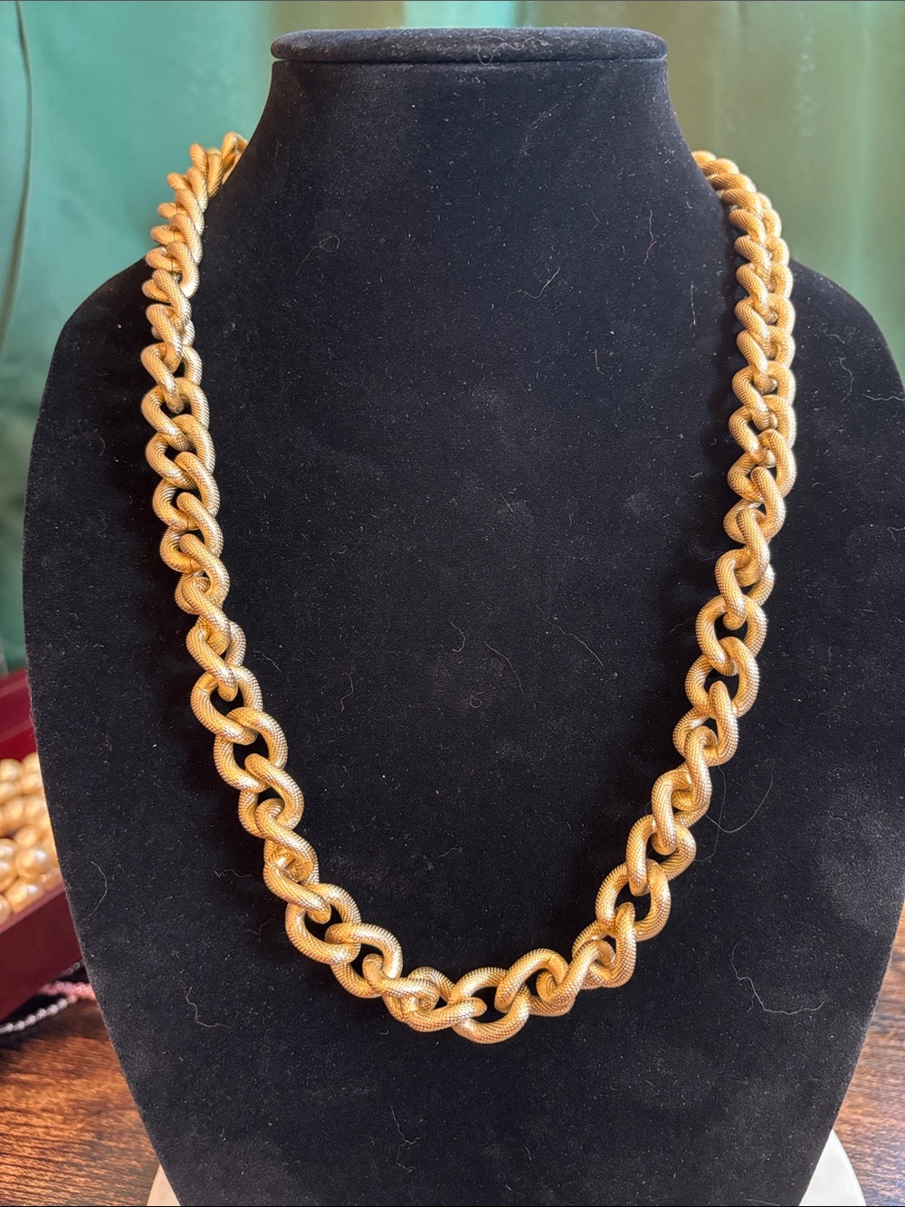 Vintage 1975 Avon "Gilded Links" Chunky Textured Gold-Tone Chain Necklace